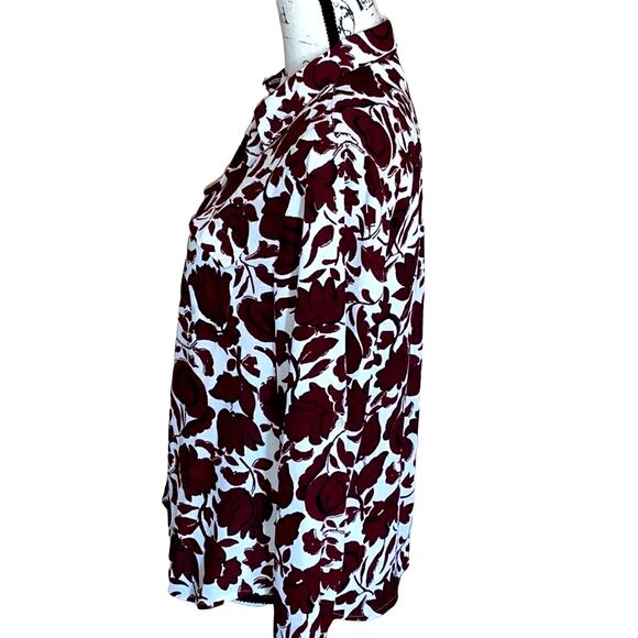 LOFT maroon & white flowered button blouse SP - Picture 3 of 5